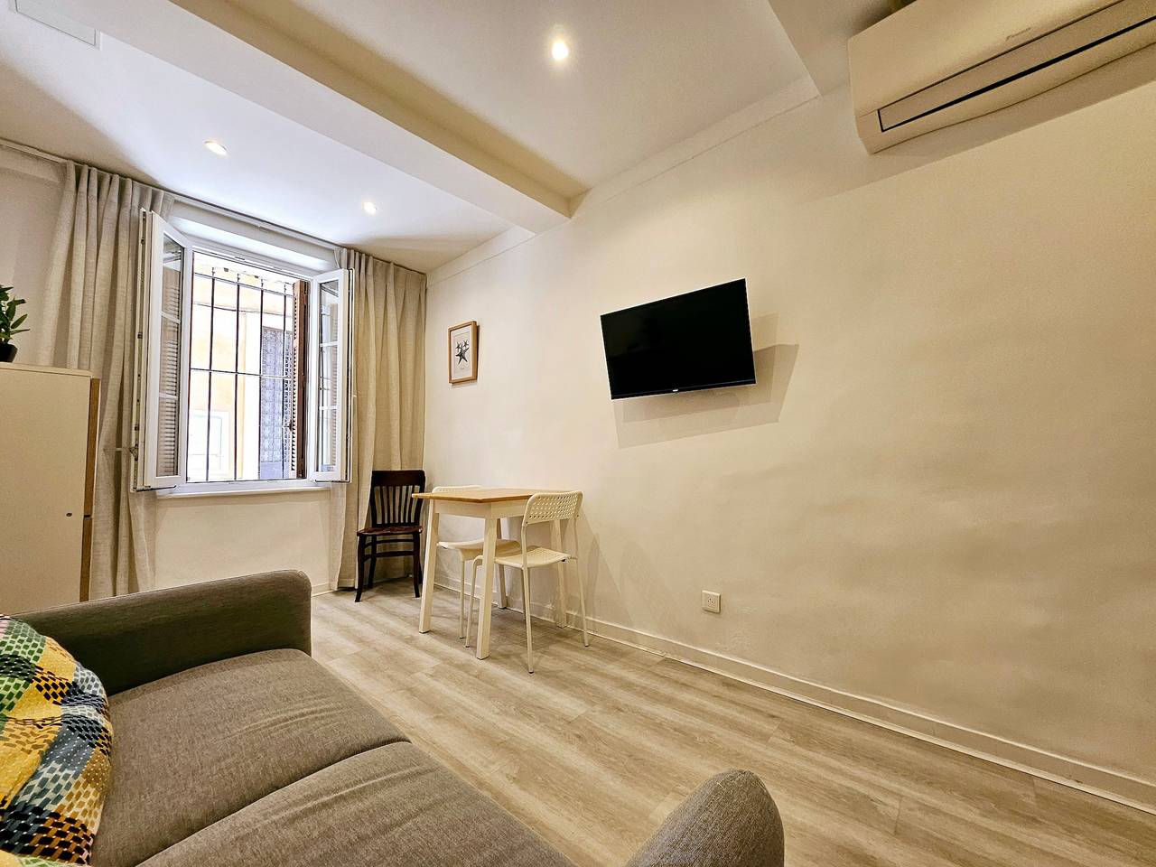Geheel appartement, L'Hacienda Rdc - climatisé proche de la plage in Antibes, Cannes regio
