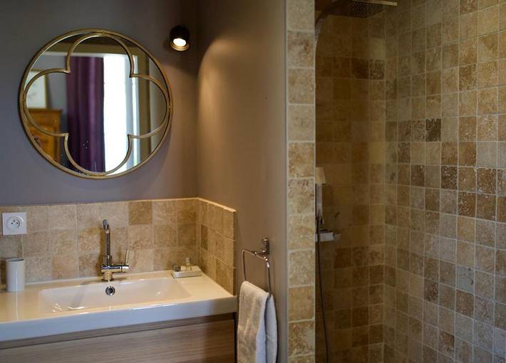 Location de vacances pour 2 personnes, avec jardin ainsi que piscine et vue à Néac - 3