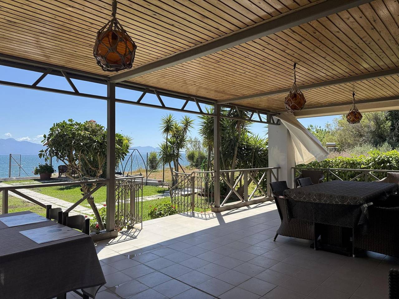 Ganze Wohnung, Familienurlaub direkt am Strand - Ferienwohnung mit Garten, Wifi | Messenien, Peloponnes in Messenien