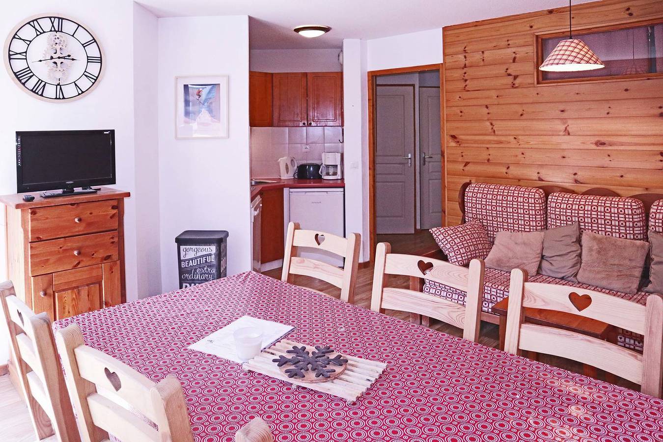 Appartement de vacances entier, 1212 Les Erines 1800 in Les Orres, Parc national des Écrins