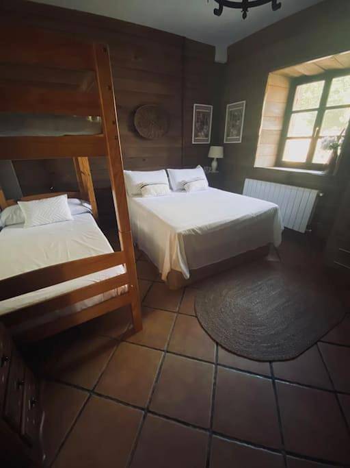 Casa rural para 12 personas, con Terraza además de Jardín y Piscina en Santo Tomé - 2