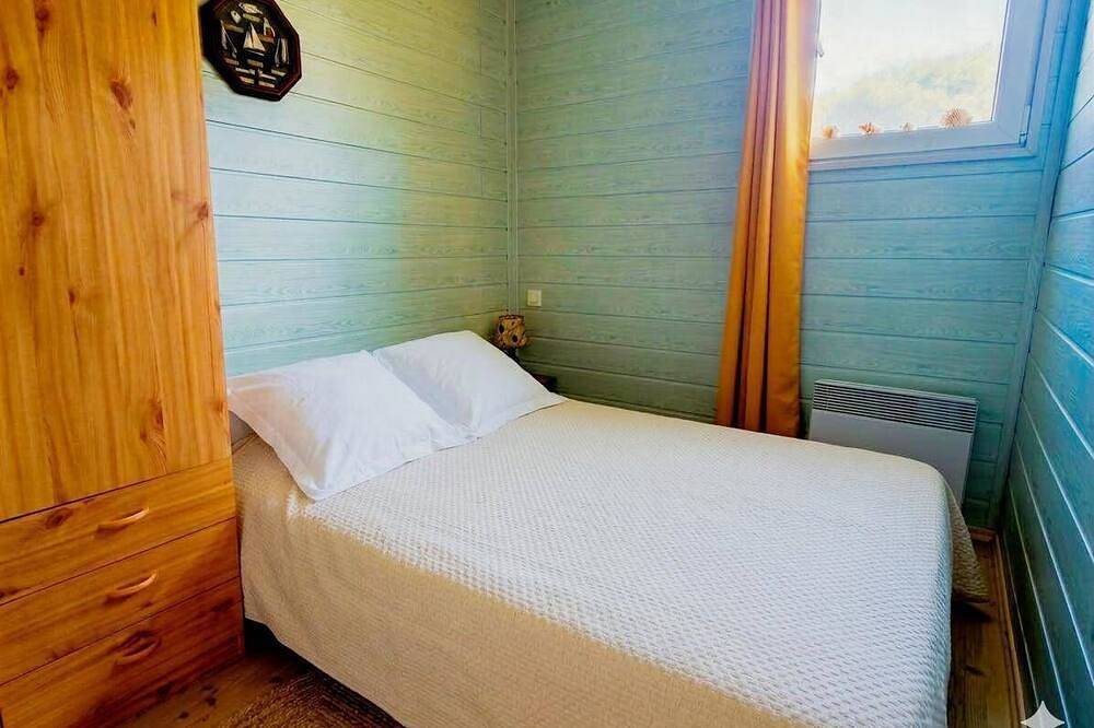 Chalet for 6 people at Oasis Park in Gassin in Gassin, Mediterranean Coast (France)