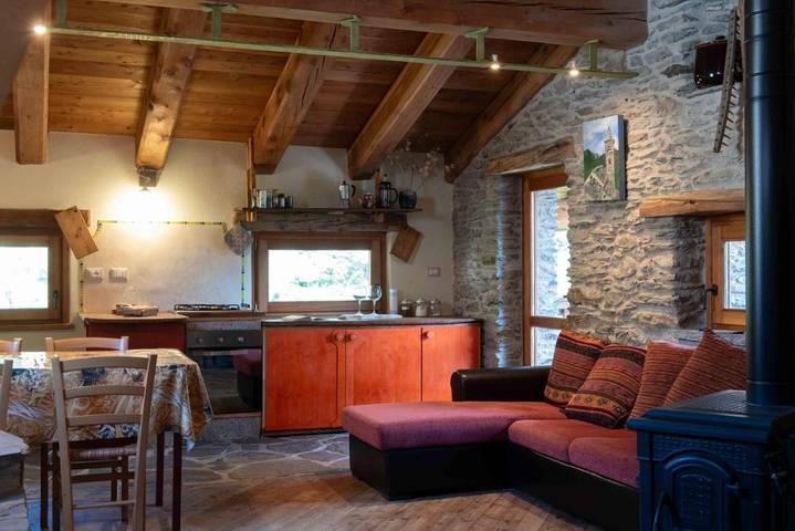Gîte pour 6 personnes, avec terrasse ainsi que jardin et vue à Marmora - 2