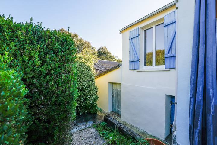 Maison de Vacances 'Halte Au Bord De L’Aulne' avec Jardin Privé in Châteauneuf-du-Faou, Région de Châteaulin