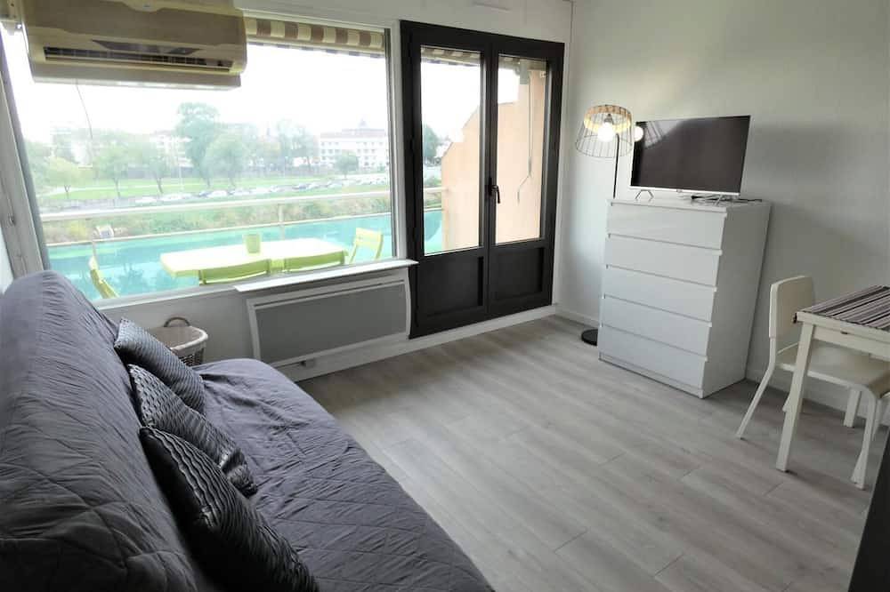 Entire apartment, Les Rives de L'adour in Dax, Dax region