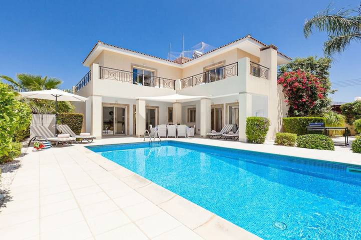 Ferienhaus für 11 Personen, mit Whirlpool und Garten auf Zypern