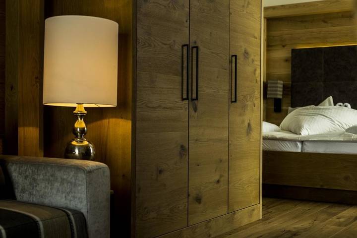 Hotel für 4 Personen, mit Ausblick und Garten sowie Pool und Sauna, kinderfreundlich in Schattwald - 4