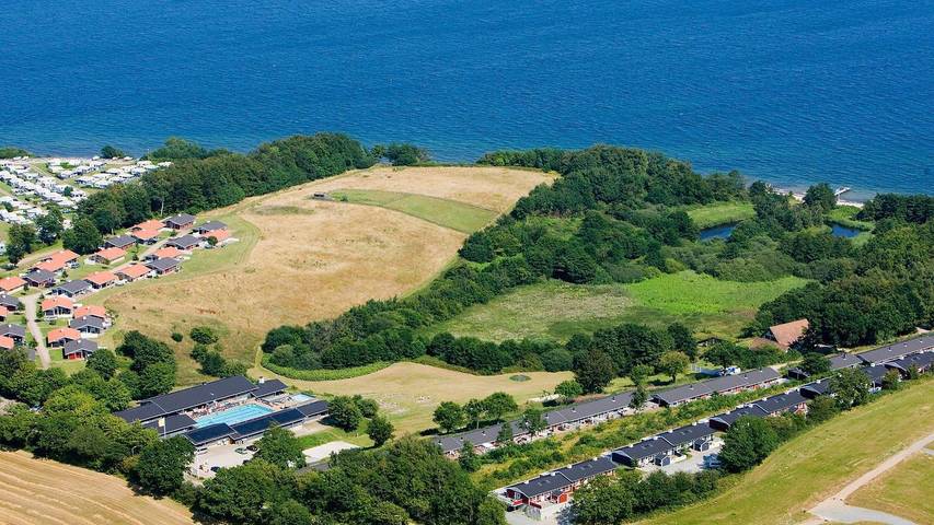 Ferieudlejning for 5 personer, med pool og terrasse i Aabenraa