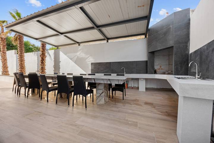 Villa pour 45 personnes, avec piscine ainsi que jardin et balcon à Pomer - 4