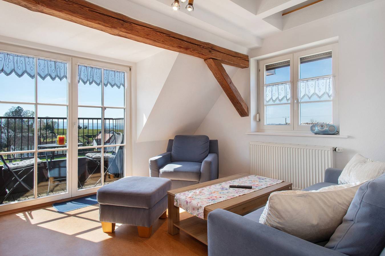 Ganze Wohnung, Ferienwohnung '4, 75 Qm' mit Gemeinschaftsgarten, Balkon und Wi-Fi in Kressbronn am Bodensee, Region Bodensee-Oberschwaben