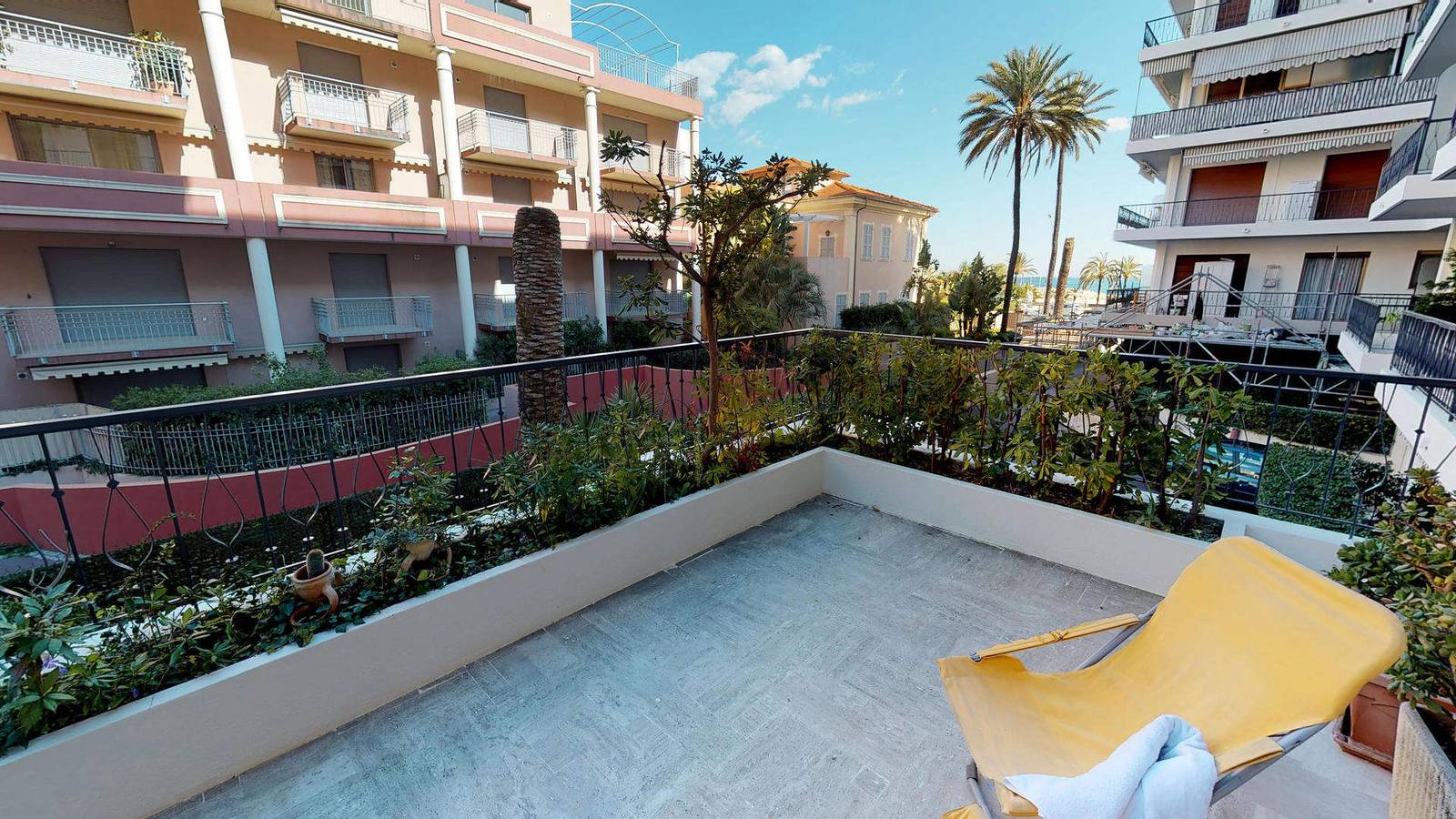 Apartamento vacacional entero, Beautiful 2 rooms apartment with big terrace and garage close to the sea and center (94Ml) in Menton, Nizza Region