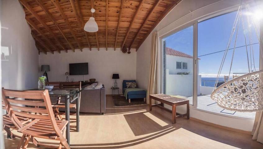 Location de vacances pour 6 personnes, avec terrasse et vue, animaux acceptés dans Água de Alto - 4