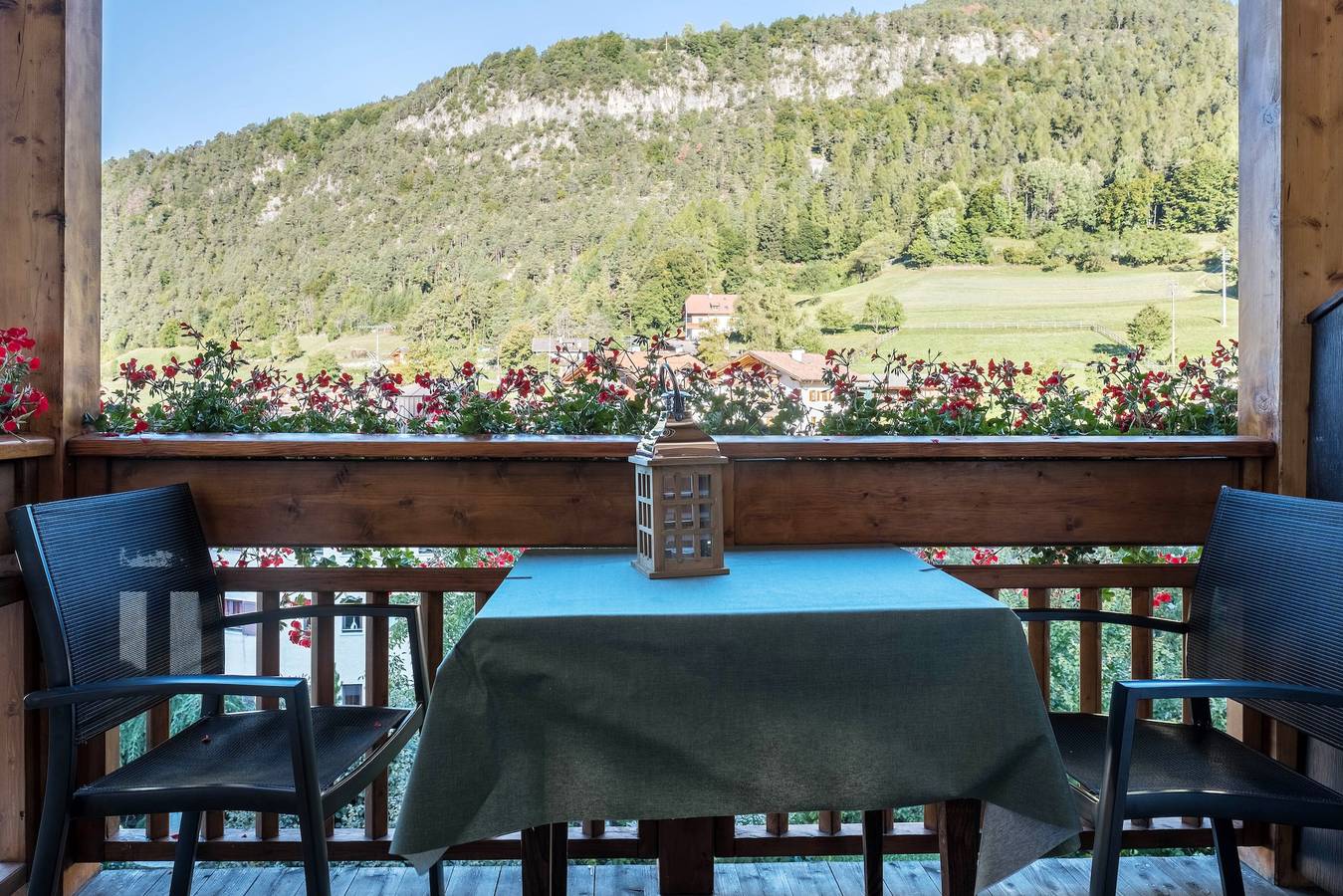 Entire apartment, 'Lotschenhof Apartment Margerite' with Mountain View, Garden & Wi-Fi in Trodena nel Parco Naturale, South Tyrol