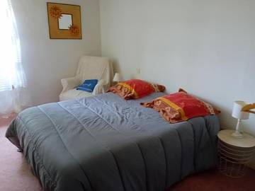 Gîte pour 3 personnes, avec jardin et vue à Galan