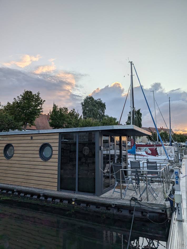 Hausboot für 4 Personen, mit Seeblick in Stralsund
