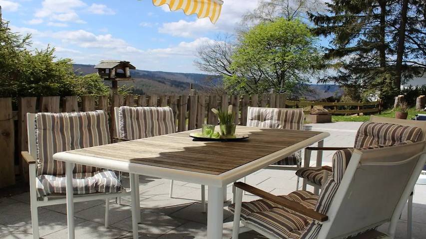 Ferienhaus für 20 Personen, mit Terrasse, mit Haustier in Schmallenberg