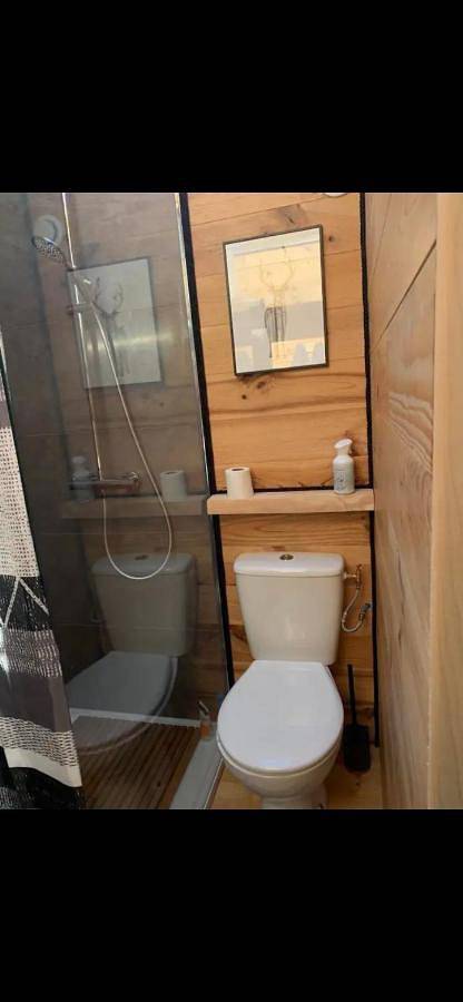 Location de vacances pour 2 personnes, avec vue ainsi que jardin et terrasse dans Lac d'Ardres - 2