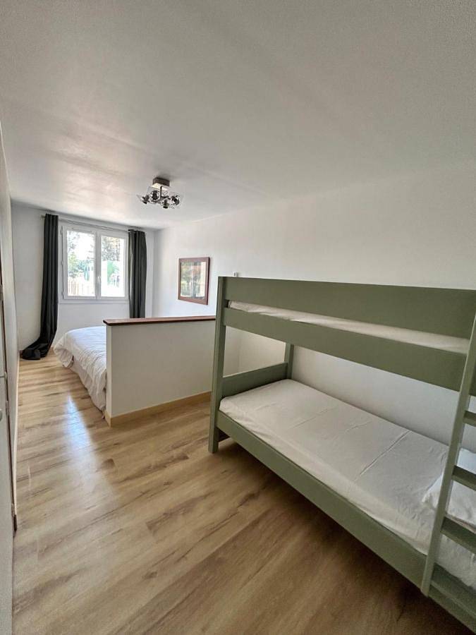 Location de vacances pour 2 personnes, avec jardin ainsi que terrasse et vue à Caderousse - 3