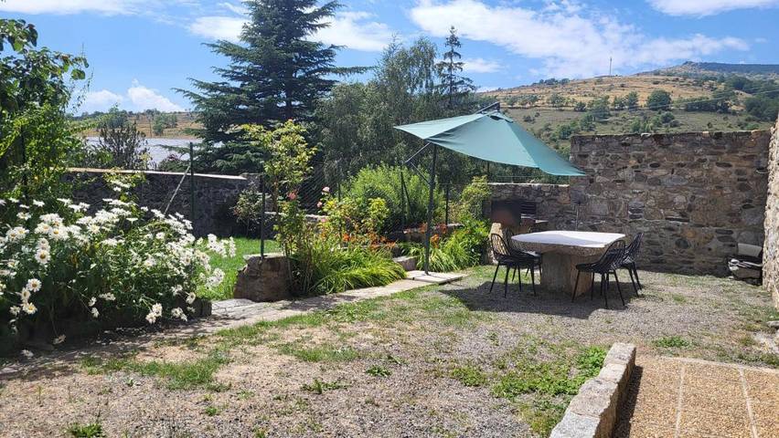 Location de vacances pour 6 personnes, avec jardin, animaux acceptés à Angoustrine-Villeneuve-des-Escaldes