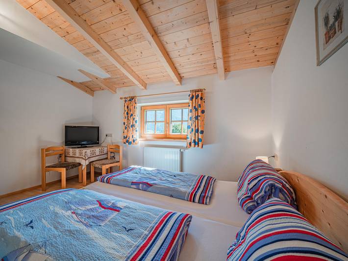 Ferienwohnung für 12 Personen, mit Balkon und Terrasse sowie Garten und Pool in Neukirchen am Großvenediger - 4