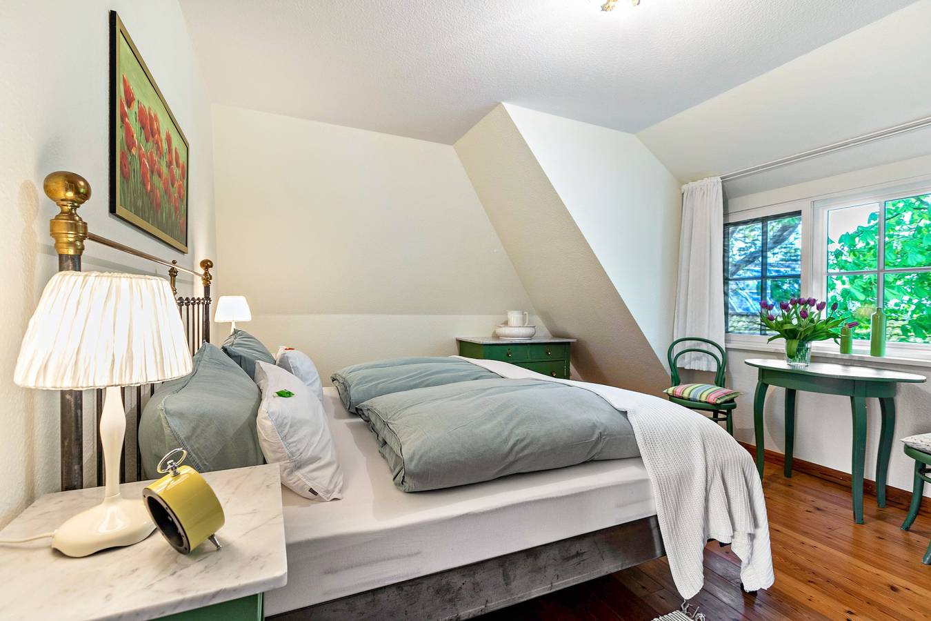 Ganze Wohnung, Ferienwohnung 'Mohnzimmer' mit Gemeinschaftsgarten und Wi-Fi in Norddeich (Schleswig-Holstein), Dithmarschen
