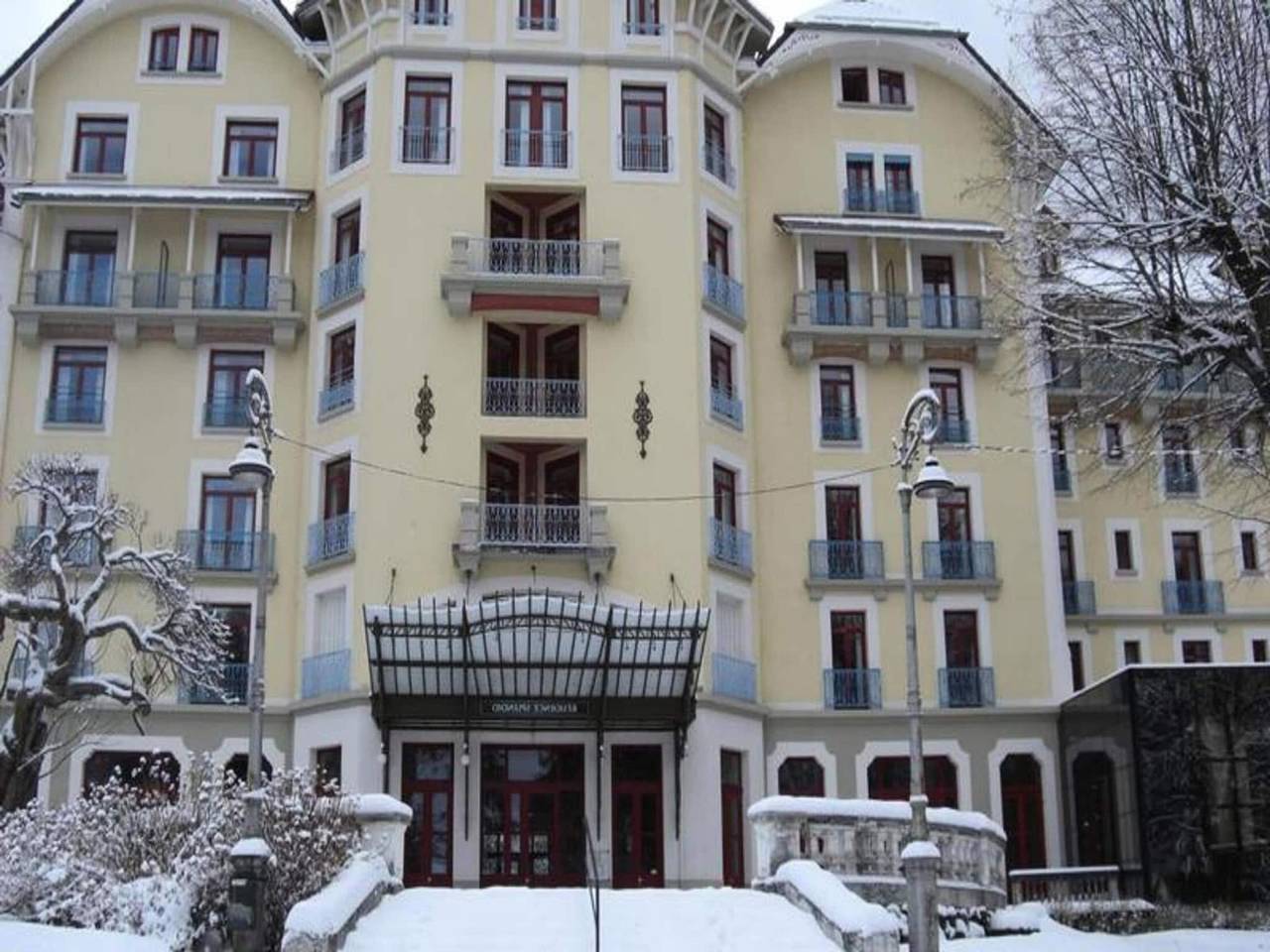 Ganze Wohnung, Apartment Hotel Splendid in Allevard, Isère