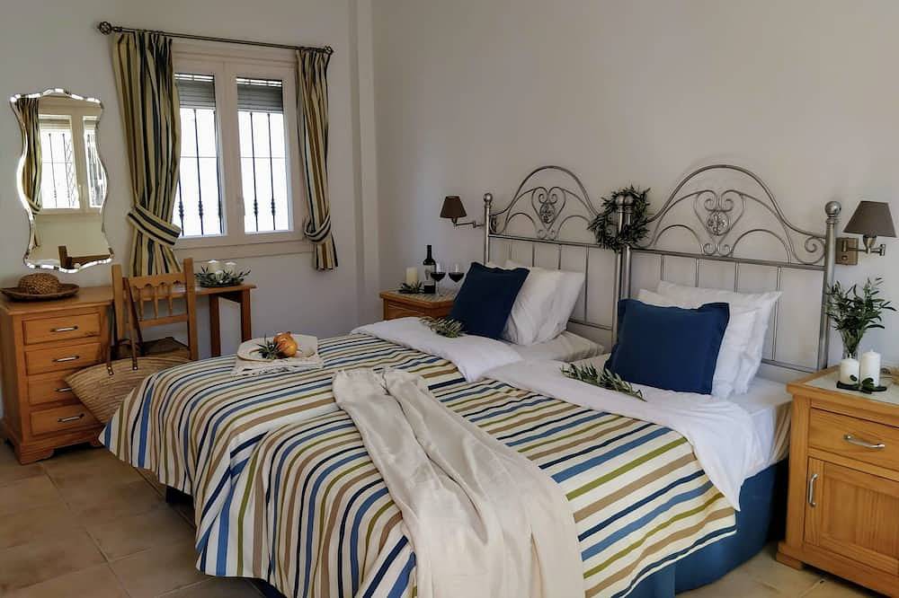 High standard villa with stunning views away from the crowds in Iznájar, Sierras Subbéticas