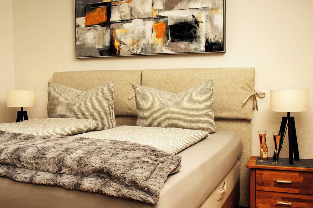 Ganze Wohnung, Gemütliche Ferienwohnung in 300m Entfernung zum Zwischenahner Meer in Rostrup, Bad Zwischenahn