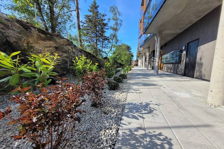 Ganze Wohnung, New apartment 5min to airport at Kokstad train station in Fana, Bergen