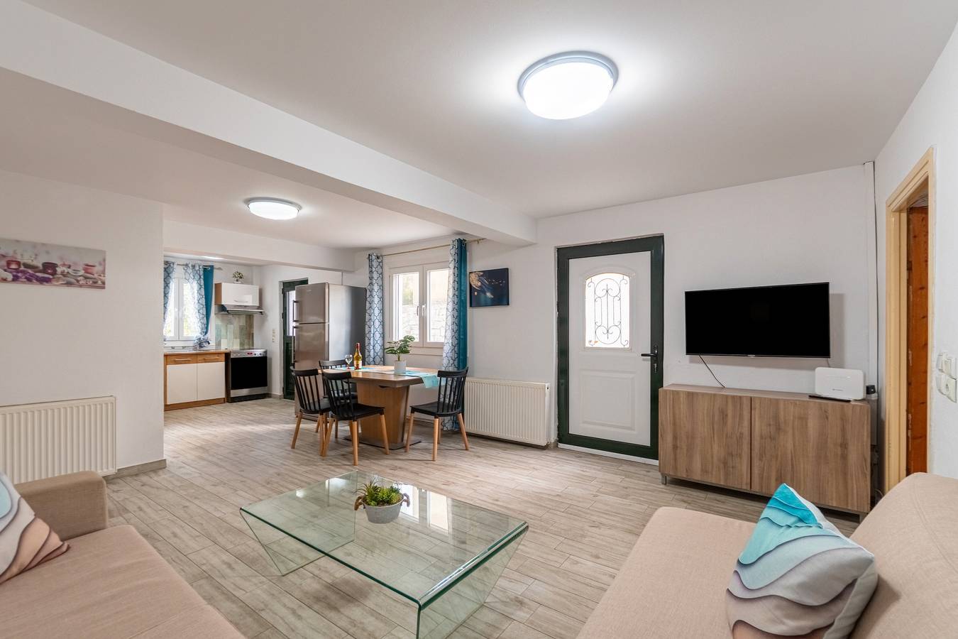 Vakantiehuis 'Serenity' met Privéterras, Wi-Fi en Airconditioning in Vlachopoulatika, Paxos