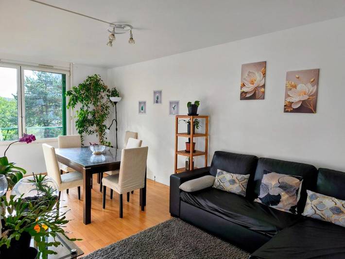 Gîte pour 3 personnes, avec vue et terrasse à Massy