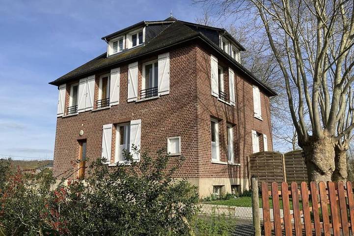 Location de vacances pour 6 personnes, avec jardin et terrasse à Mesnières-en-Bray