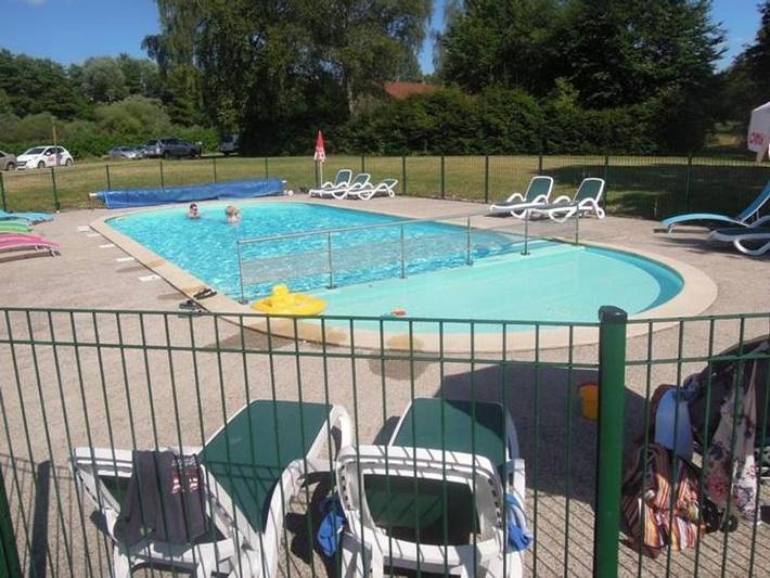 Camping Les Ballastières - Vosges du Sud - Mobilheim 3 personen - Classic - 2 Schlafzimmer - Geeignet für Menschen mit eingeschränkter Mobilität in Champagney, Regionaler Naturpark Belchen der Vogesen