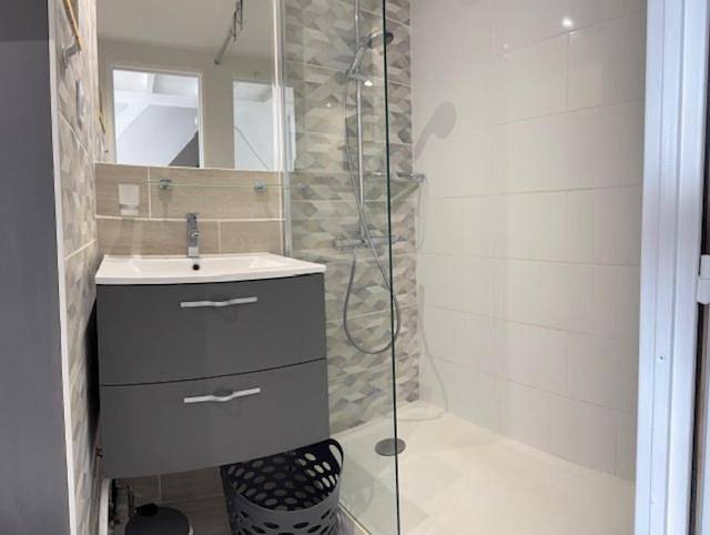 Gîte pour 5 personnes, avec piscine et terrasse dans Office De Tourisme De Canet En Roussillon - 3