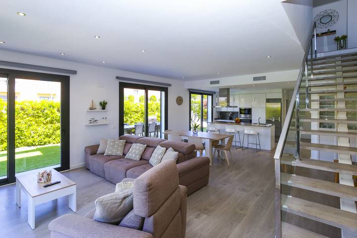 Casa rural para 10 personas, con terraza y jardín, Se admiten mascotas en Cambrils - 2