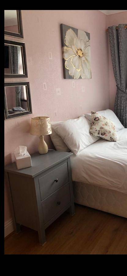 Standard Double Room with Shared Bathroom in Sligo, County Sligo