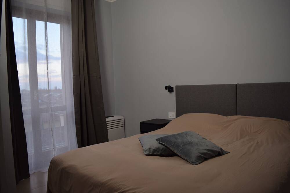 Apartamento entero, Panoramic apartment in Novara in Novara, Provincia de Novara