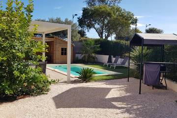 Cottage pour 4 personnes, avec terrasse et jardin à Nézignan-l'Évêque
