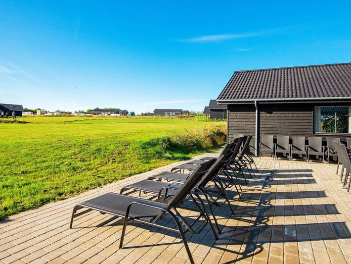 Ferienhaus für 30 Personen, mit Terrasse und Whirlpool sowie Pool und Sauna, mit Haustier in Mommark - 2