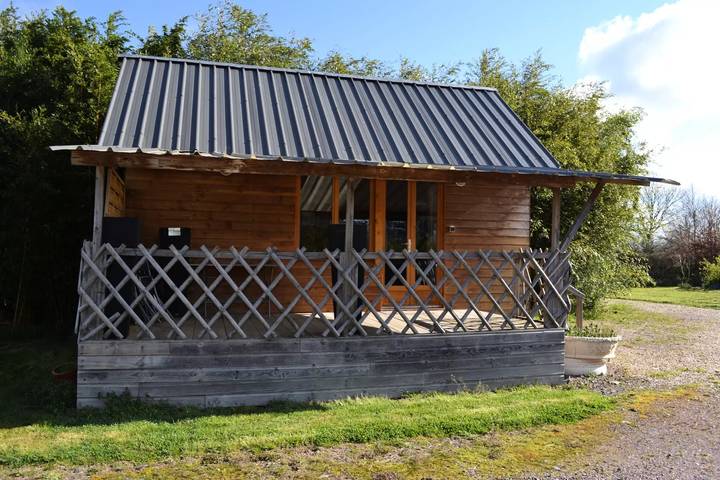 Chalet pour 2 personnes, avec terrasse et piscine dans l' Eure