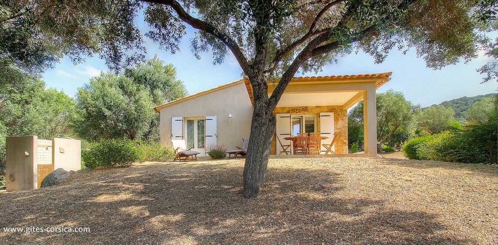 Gîte pour 6 personnes, avec Terrasse ainsi que Jardin et Vue