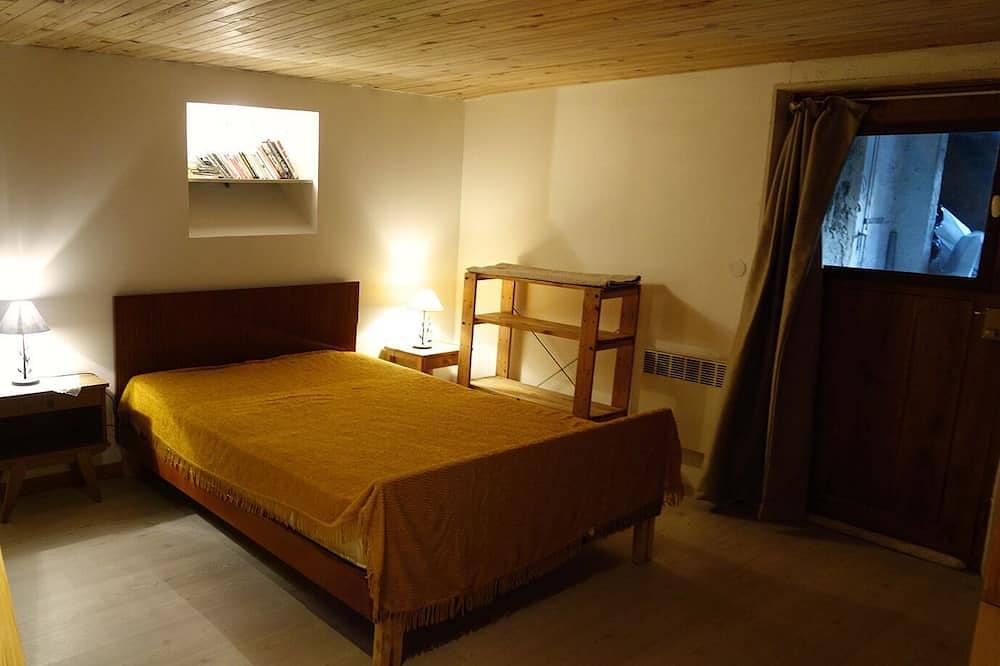 Entire apartment, Orelle Liaison Val Thorens 3 Vallées Express 5 Bedroom Souplex in Orelle, Saint-Jean-de-Maurienne region