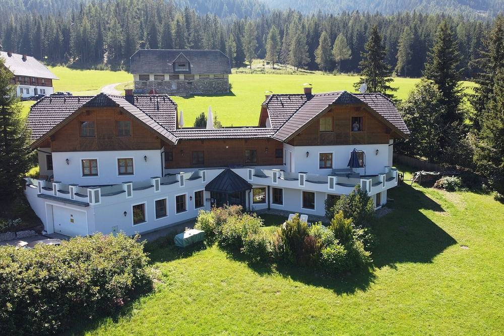 Ganze Wohnung, Ruhige Ferienwohnung mit Bergblick in Krakau (Steiermark), Murau (Kreischberg)