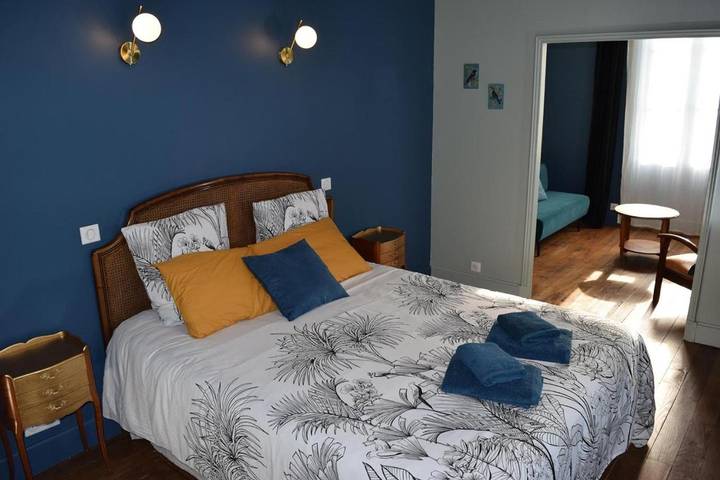 Location de vacances pour 2 personnes, avec jardin et vue à Pamproux - 2