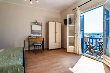 Apartment for 2 People in Milos, Cyclades, Photo 1