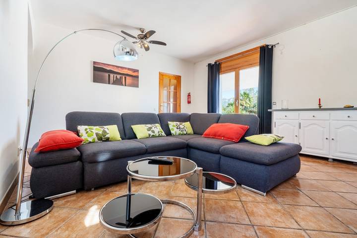 Casa de vacaciones 'Villa Tivissa Avec Piscine' con vistas al mar, Wi-Fi y aire acondicionado in Les Tres Cales, La Ametlla de Mar