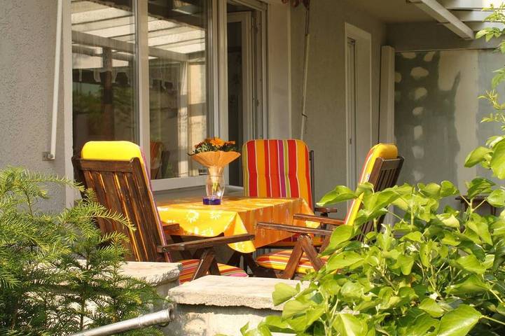 Ferienwohnung für 6 Personen, mit Terrasse und Garten