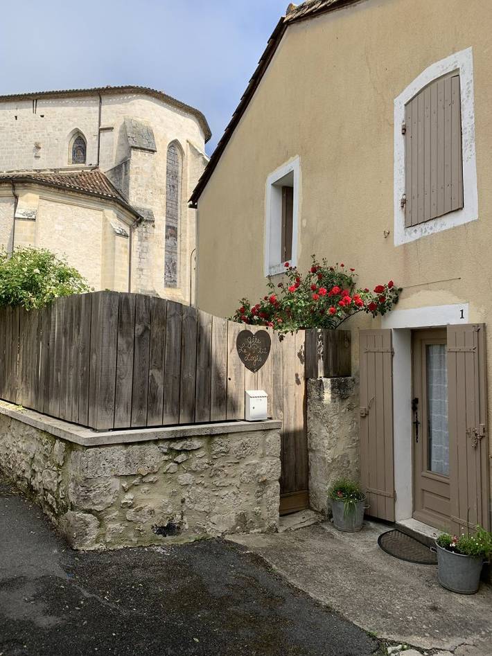 Gîte pour 5 personnes, avec terrasse et jardin, animaux acceptés à Issigeac