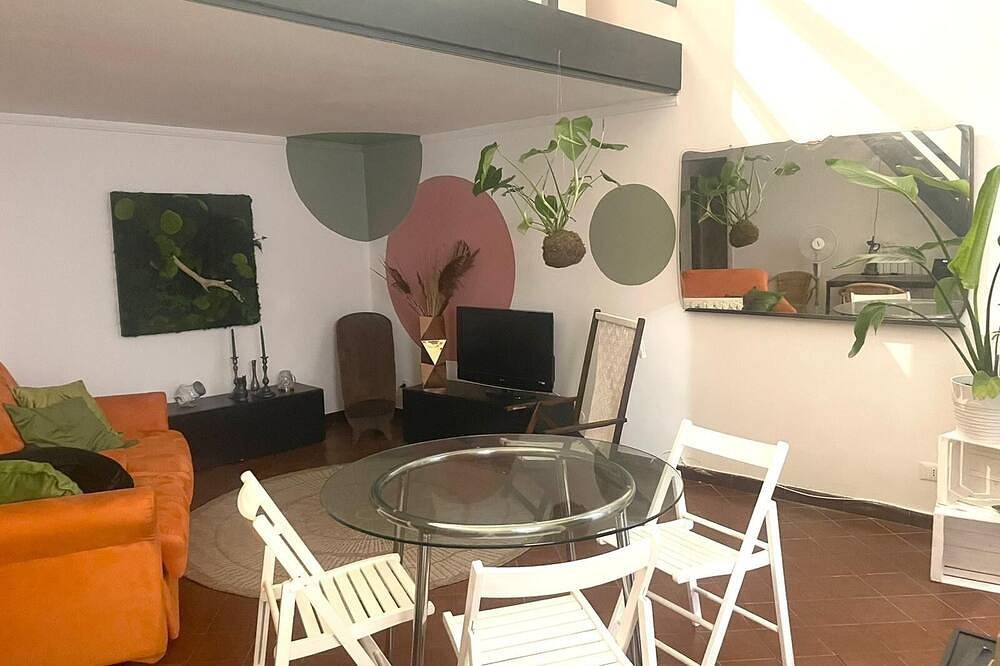 Loft per 4 Persone in Centro Est (Genova), Genoa