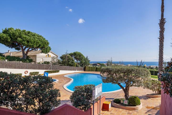 Apartment for 3 people, with Garden and Children pool
